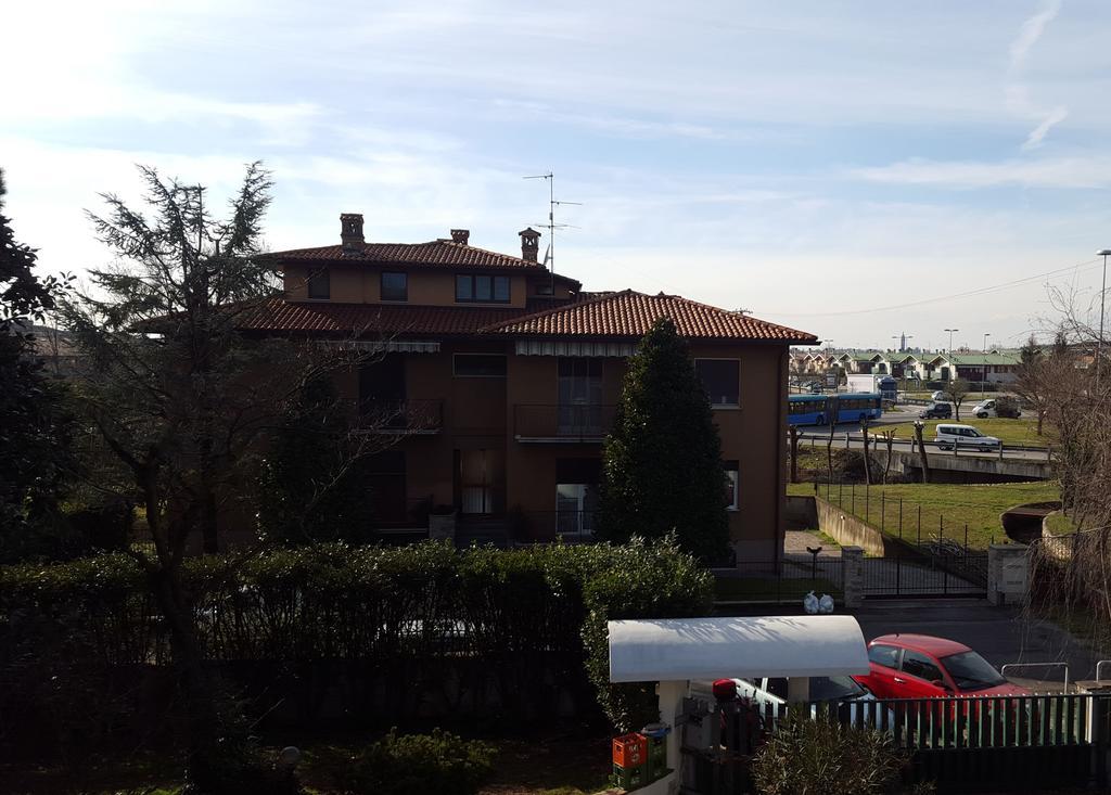 Guesthouse La Villa Zanica Kültér fotó